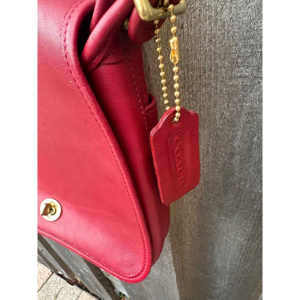Vintage Coach Legacy Companion Flap Red Leather Crossbody Bag ~ GUC! - Picture 5 of 6